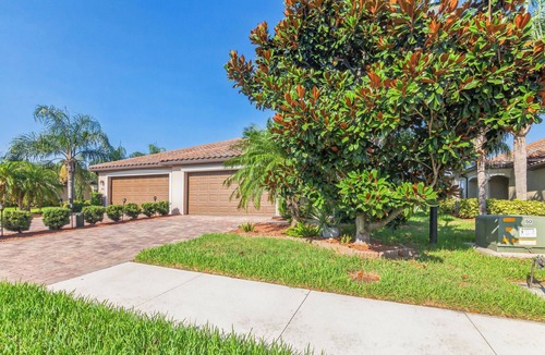 Bradenton Villa | Charming 2-bedroom villa in Bradenton with at Heritage Harbor Country Club