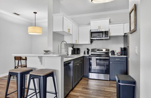 Oviedo Apartment | Charming 2BR 7 mins from UCF with fitness and washer dryer in lovely Oviedo