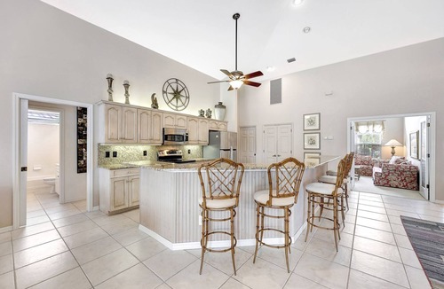 Bonita Springs House | Charming 3-bedroom house with AC, fitness room, WiFi in Bonita Springs
