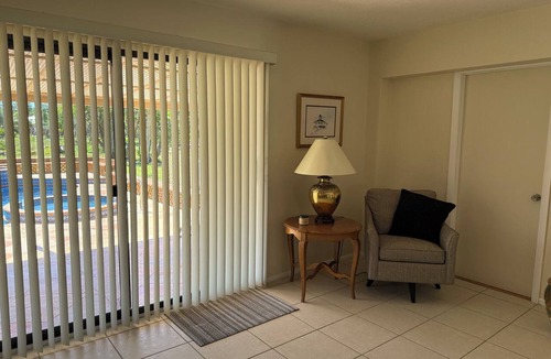 Englewood House | Charming 3-bedroom farmhouse on 5 acres with in enchanting Englewood, FL.