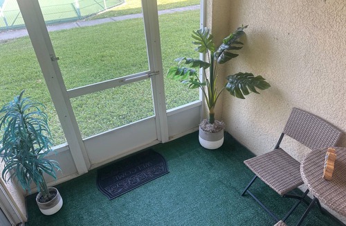 Veranda Palms House | Charming 3-bedroom house w/AC in Kissimmee, nearby Disney, Walmart, Ross & more