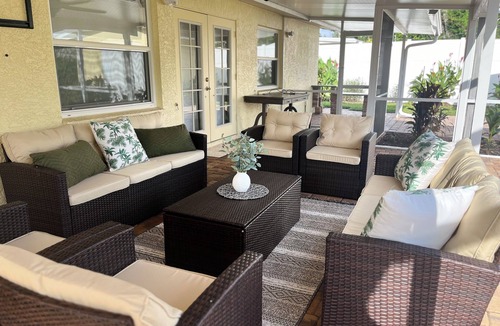 Southgate House | Charming 3- Bedroom house with AC and WiFi in lovely Sarasota