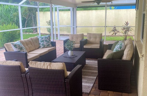 Southgate House | Charming 3- Bedroom house with AC and WiFi in lovely Sarasota