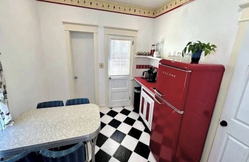 Wildwood Crest House | Charming 3 Room Efficiency in Wildwood Crest