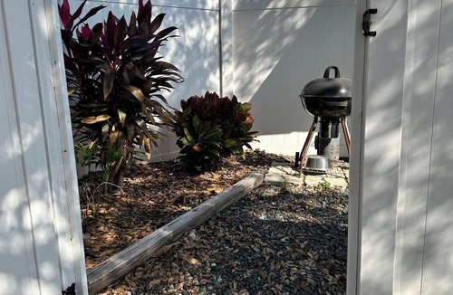 Historic Kenwood House | Charming bungalow studio between the beach and downtown in welcoming St. Pete