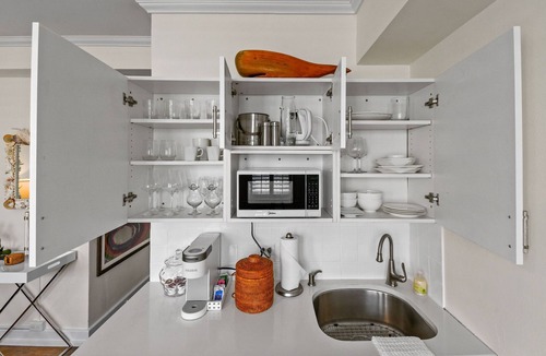 Palm Beach Condo | Charming condo, a block from the beach in the heart of Palm Beach.