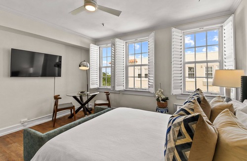 Palm Beach Condo | Charming condo, a block from the beach in the heart of Palm Beach.