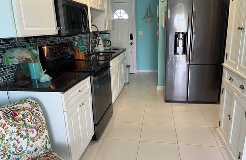 Saint James City Condo | Charming condo in Saint James City. Stay a month or more and enjoy island life!