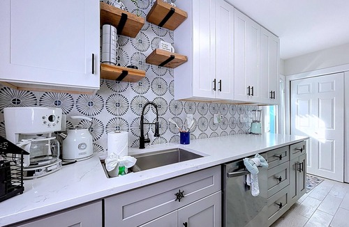 Holmes Beach Cottage | Charming Ground Level Resort Style 3 units Condo of a TRIPLEX- unit A