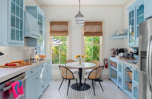 Bradenton House | Charming Historic Resort, pool,bar,Grill,close AMI.