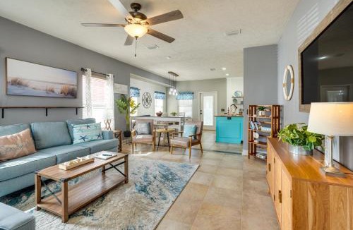 Holiday Beach House | Charming Panama City Beach Retreat with Patio