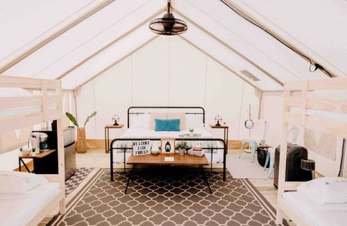 Osprey RV Rental | Charming Secluded Tented Cabin in Sarasota, Florida