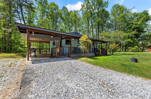 Bryson City Cabin | Charming Serene Cabin in Nantahala Gorge near Bryson City