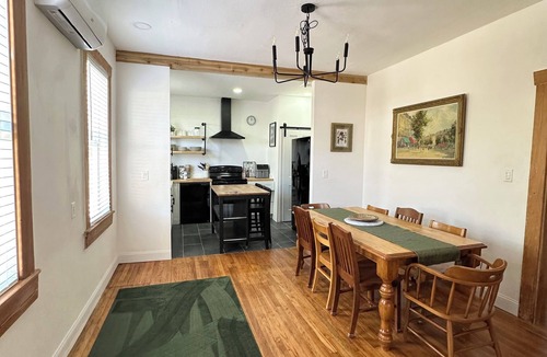Sebring House | Charming spacious Cottage in Sebring