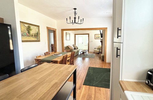 Sebring House | Charming spacious Cottage in Sebring