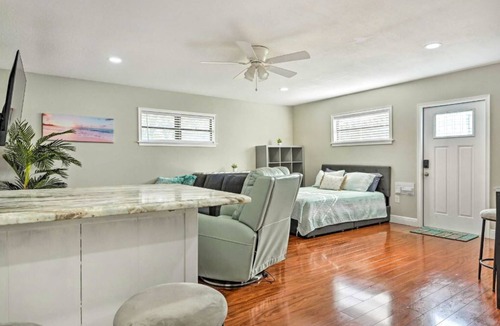Orient Park Apartment | Charming Tampa Studio nestled just 8 miles from Downtown with all the comforts for a relaxing stay!