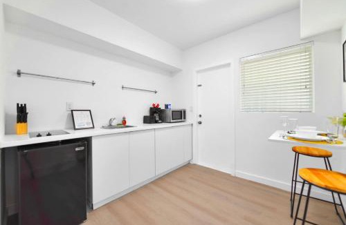 Northeast Miami Apartment | Chic Miami Studio Retreat - Prime Location