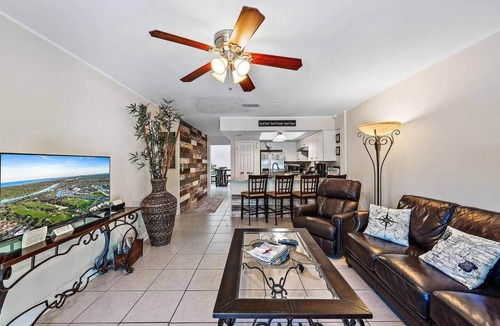 Hobe Sound House | Citrus Cottage (Peggy's Retreat)