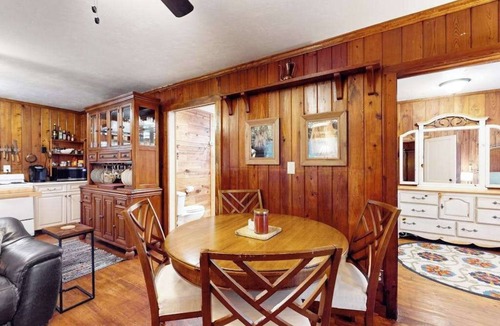 Bonita Springs House | Classic dog-friendly cottage with kitchen, washer/dryer, & central AC
