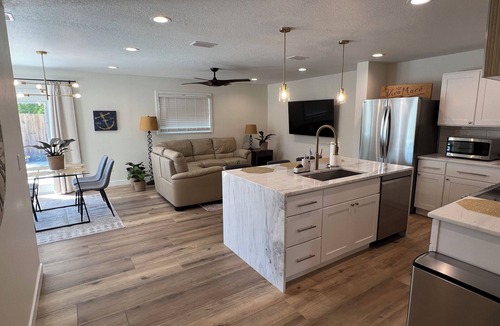 South Gate Ridge House | Coastal 4BR Pool Home – Close to Beach 12mins
