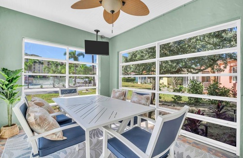 North Redington Beach House | Coastal Bungalow Steps from Redington Beach, Walk to Dining & Sunsets
