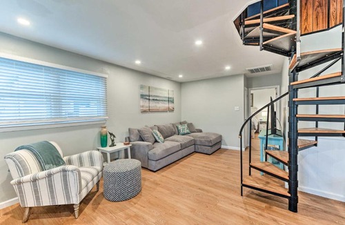Brigantine House | Coastal Brigantine Cottage: Walk to Beaches