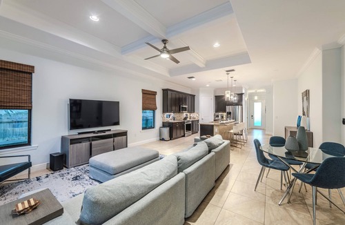 Naples Park House | Coastal Clean Design 4 Bedroom/2 Bath + Saltwater Pool & Screened Lanai