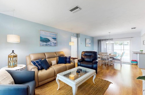 Bradenton House | Coastal Cottage