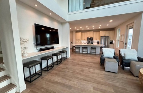 Siesta Key House | Coastal Luxury Pool Spa Fire Pit Sun Decks Sunsets Minutes to Beach