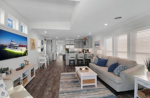 Jensen Beach House | Coastal Retreat Near Pool with Bikes & Kayak