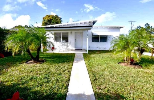 Boynton Beach House | Coastal Retreat Renovated Beach Home In Paradise