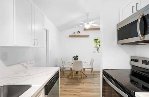 Coconut Grove House | Coconut Cottage in the Grove-Yellow Cottage