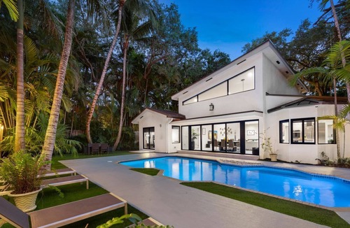 Northeast Coconut Grove Villa | Coconut Grove Florida Villa Rental