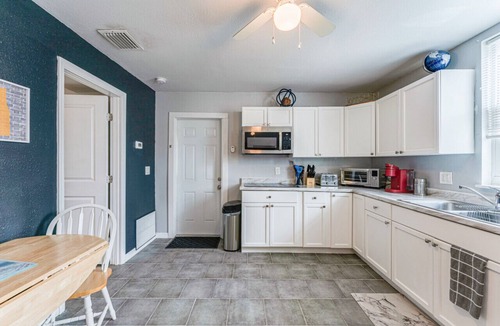 St. Petersburg House | Come enjoy this unique Mother In-Law Suite
