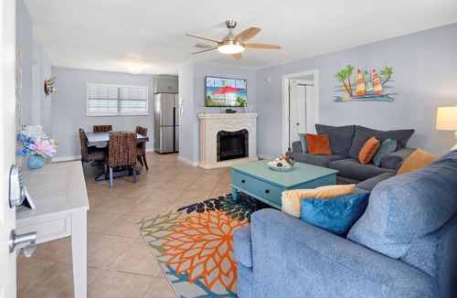East Naples House | Come Stay In This Charming & Cozy Home In The Heart Of Naples