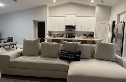 Port Saint Lucie House | Comfort and Convenience in Port St. Lucie - near Tradition. A Perfect Getaway!