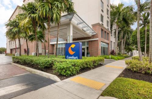 Miami Springs Hotel | Comfort Suites Miami Airport North