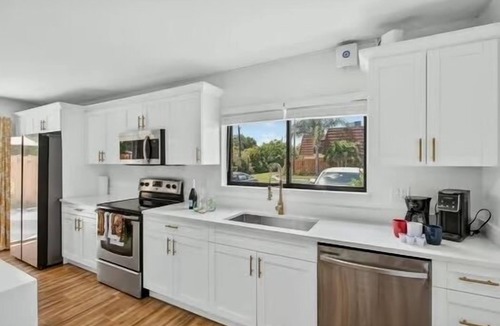 Fort Myers House | Comfortable Fort Myers Townhome · Pool · Downtown