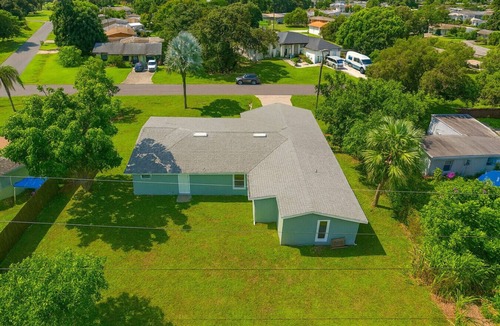 Lehigh Acres House | Comfy 2BR Stay with En-Suite & Full Kitchen