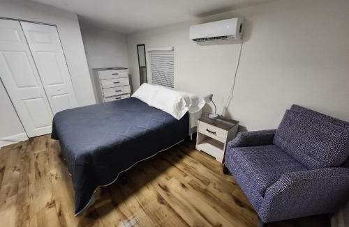 Old Seminole Heights House | Comfy Suite in Tampa