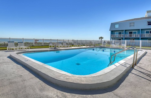 South Patrick Shores Condo | Condo on-the-beach! Direct ocean views!