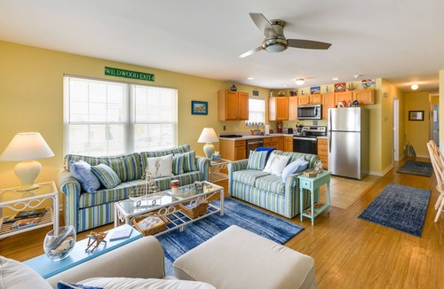 Wildwood Condo | Condo w/Deck: Walk to Beach & Convention Center!