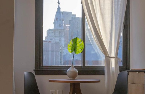 Center City Apartment | Continental Congress Loft at Kestrel Hotel