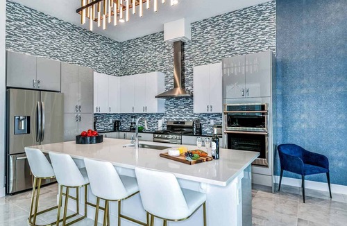 Loughman House | Coolest Home w/Ice Princess BR, Pool Table, Theater, Game Loft - Near Disney