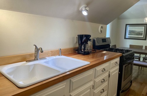 Cooperstown House | Cooper Park Carriage House - Downtown Cooperstown!