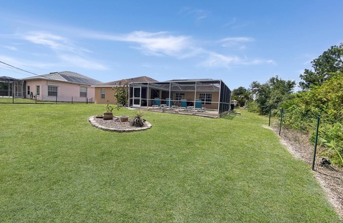 Gulf Cove Villa | Coral cove, Sleeps 6, heated pool, 2 Dog ok