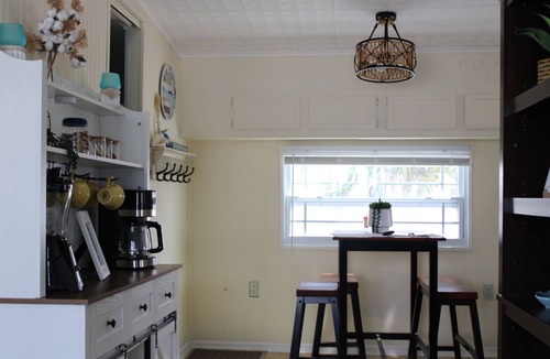 Nettles Island Cottage | Corner Lot 2 Bed 1 Bath Pet Friendly