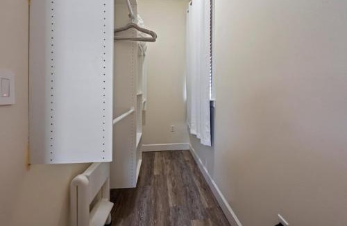 Auburndale Apartment | Costa 1BD Lake Condo - Paradise in a Beautiful Area