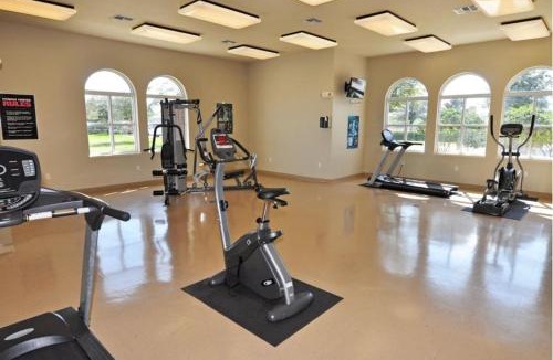 Auburndale Apartment | Costa 1BD Lake Condo - Paradise in a Beautiful Area