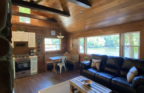 Town of Webb Cottage | Cottage “2nd Lake” 2-Bedroom, Waterfront Cottage at The Lakes Old Forge